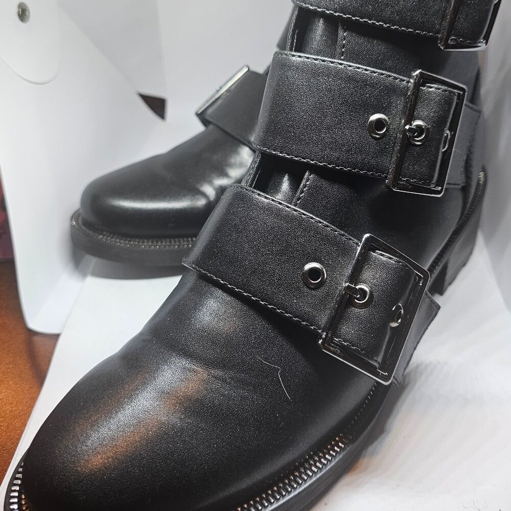 Blondo Size 8M Waterproof Women's Bootie